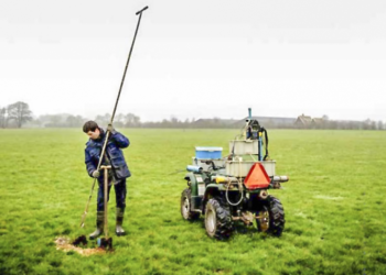 Phosphate concentrations in groundwater under dutch farms are mostly below target value